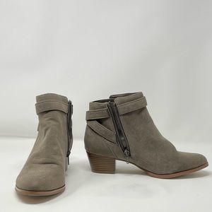 Giani Bernini Suede heeled ankle boots - grey, excellent condition
